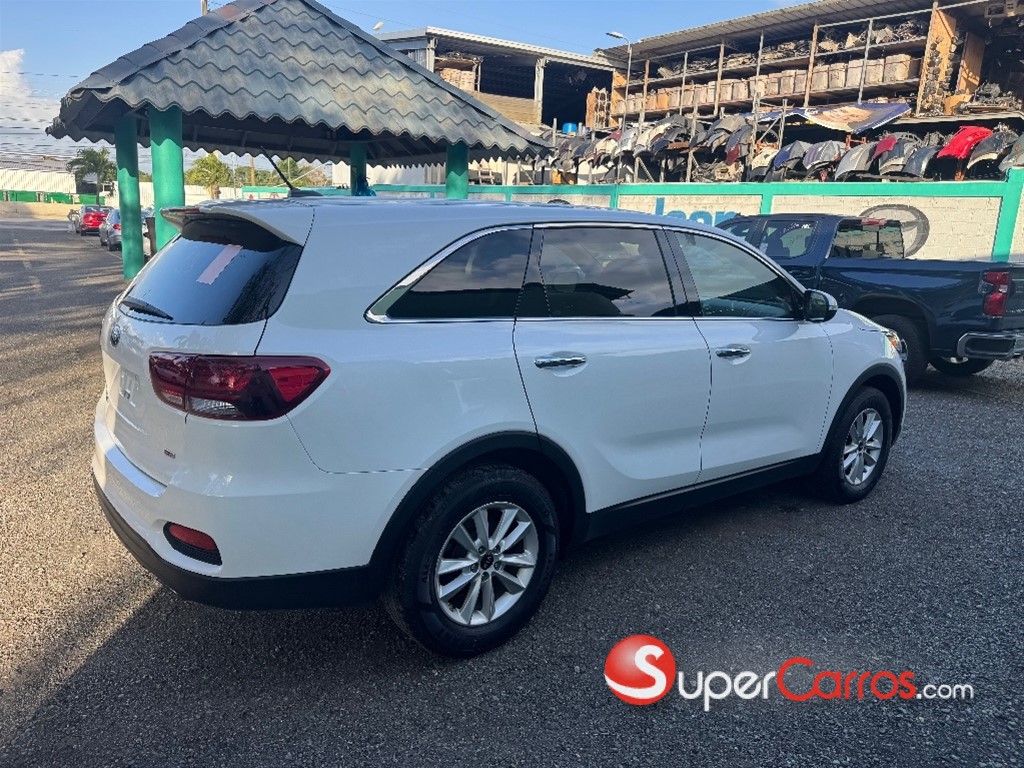 2020 Kia Sorento LX — foto 5 / 11