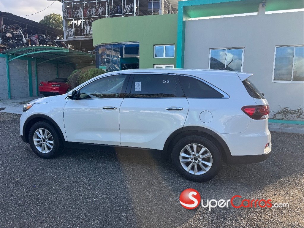 2020 Kia Sorento LX — foto 6 / 11