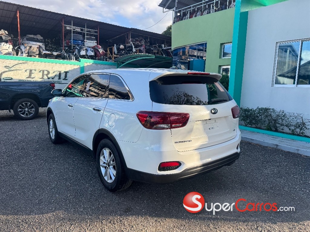 2020 Kia Sorento LX — foto 7 / 11
