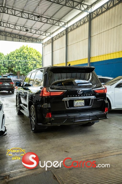 2018 Lexus LX 570 — foto 4 / 12