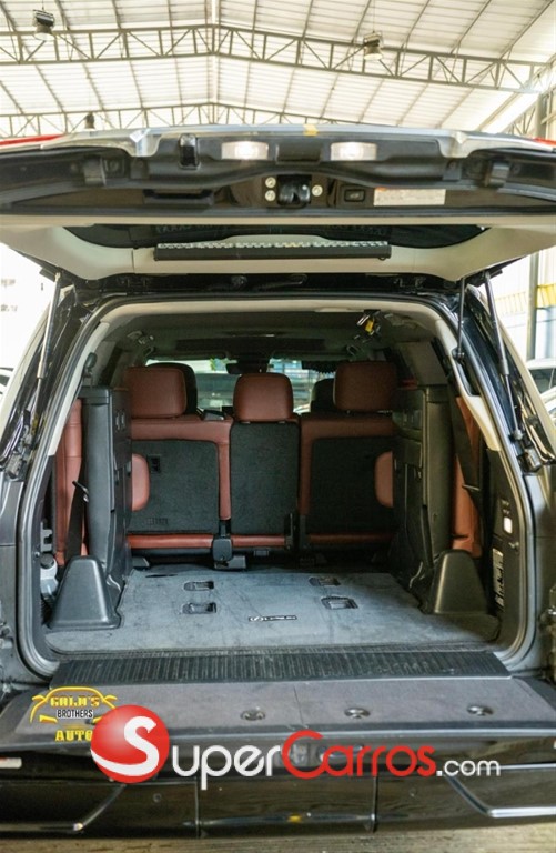 2018 Lexus LX 570 — foto 11 / 12
