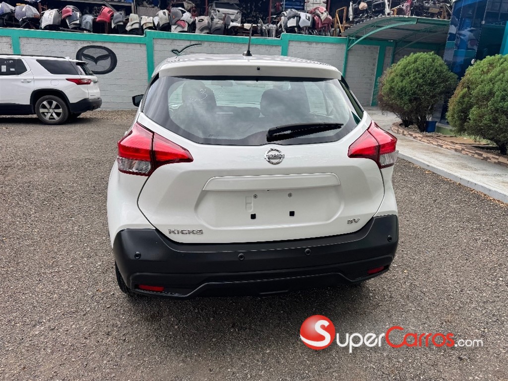 2020 Nissan Kicks SV — foto 4 / 10