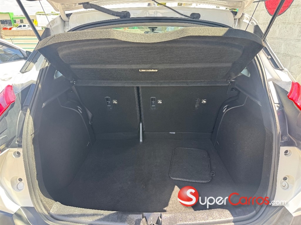 2020 Nissan Kicks SV — foto 8 / 10