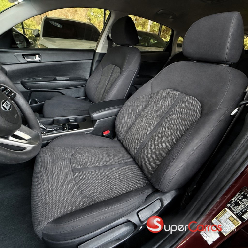 2019 Kia Optima LX — foto 2 / 9