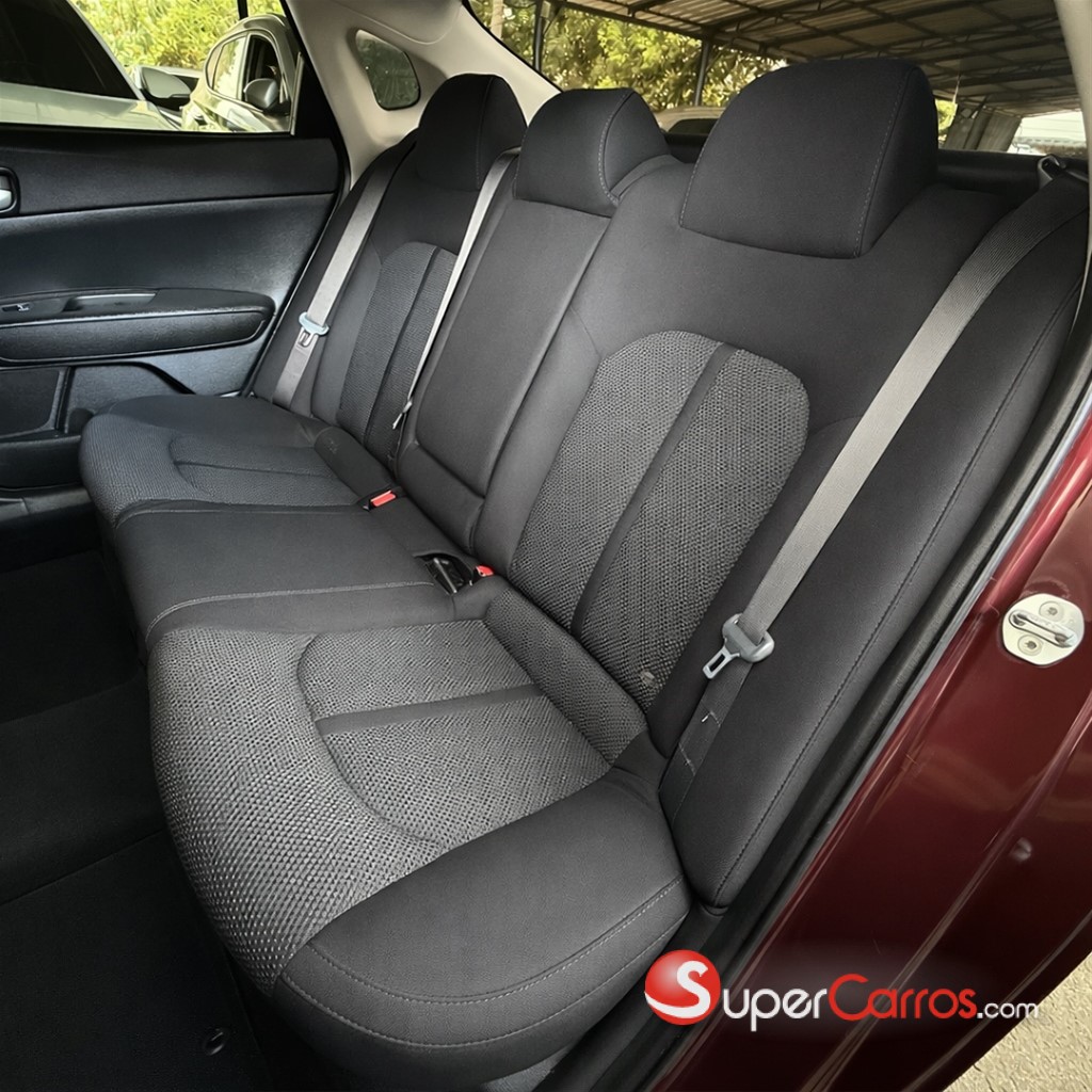 2019 Kia Optima LX — foto 3 / 9