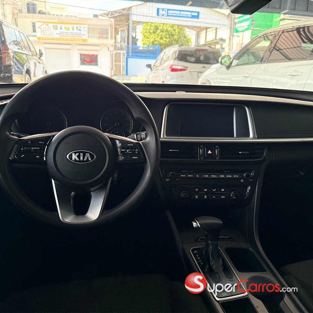 2019 Kia Optima LX — foto 8 / 9