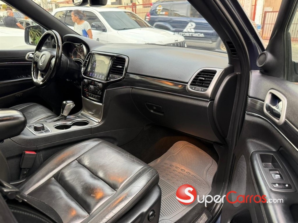 2020 Jeep Grand Cherokee Limited — foto 8 / 12