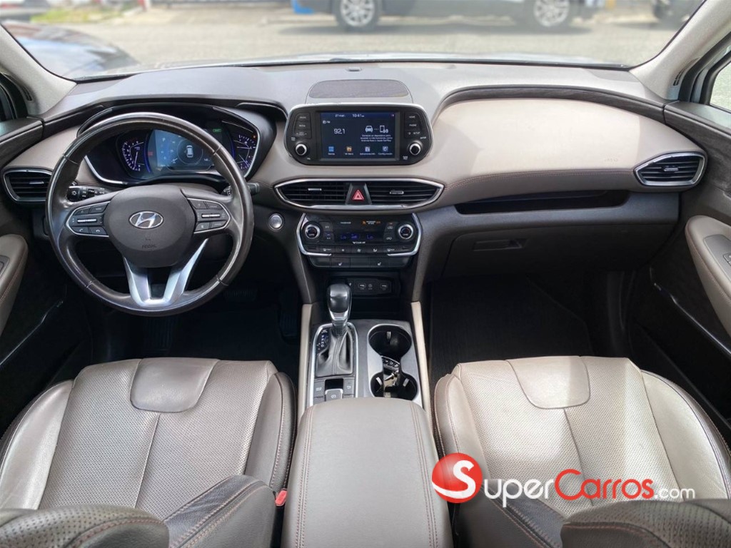 2020 Hyundai Grand Santa Fe Ultimate — foto 4 / 12