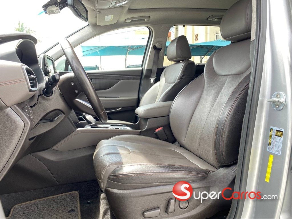 2020 Hyundai Grand Santa Fe Ultimate — foto 6 / 12