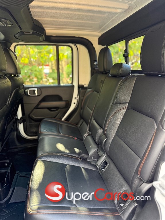 2021 Jeep Gladiator Mojave — foto 7 / 12