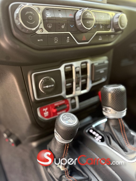 2021 Jeep Gladiator Mojave — foto 10 / 12
