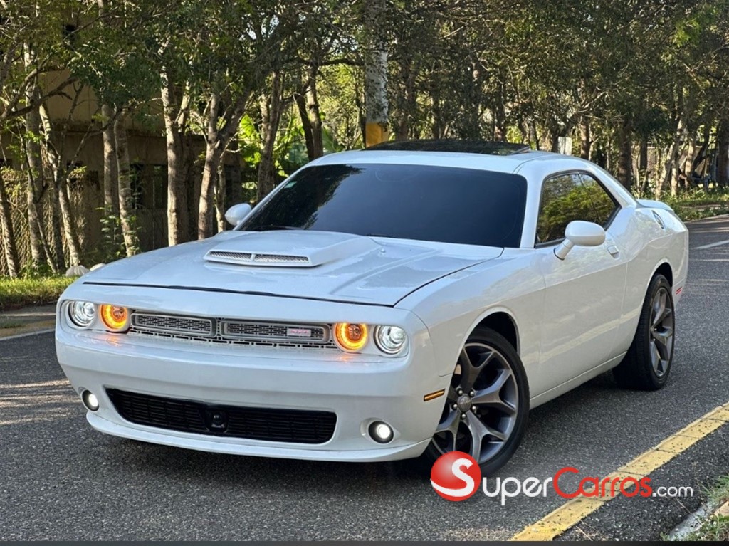 2018 Dodge Challenger SXT