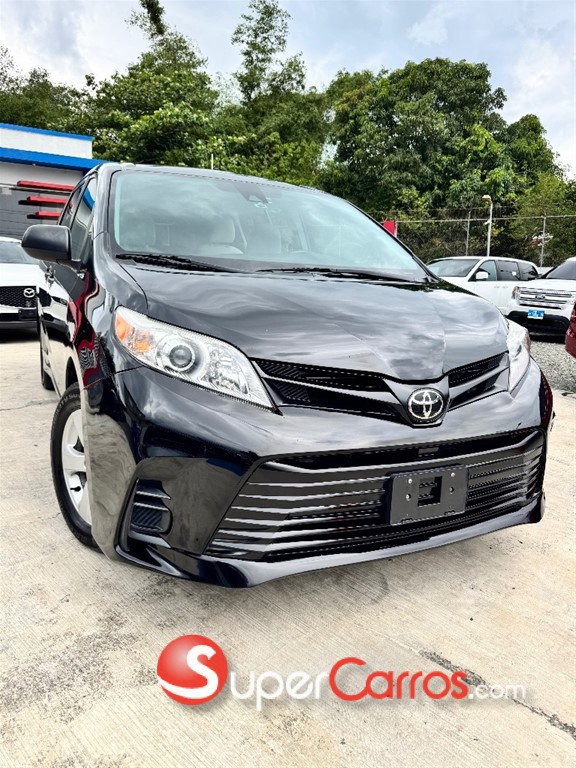 2020 Toyota Sienna LE