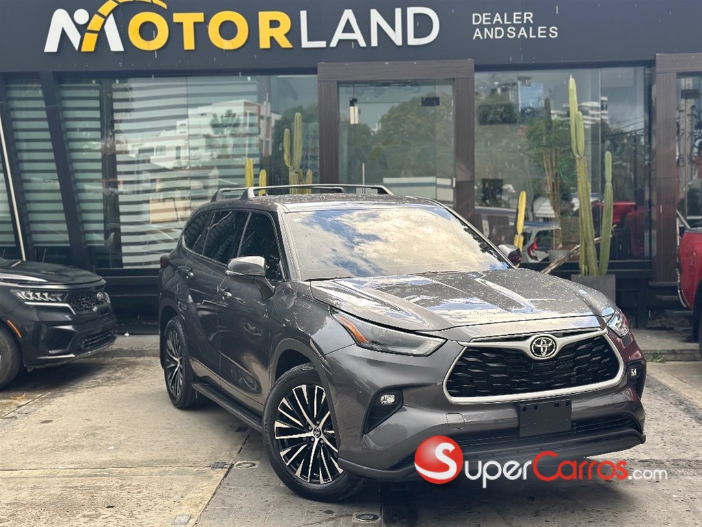 2022 Toyota Highlander LE — foto 2 / 12