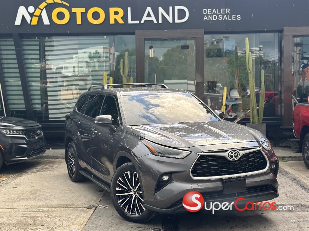 2022 Toyota Highlander LE — foto 3 / 12