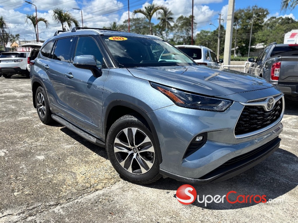 2022 Toyota Highlander XLE — foto 2 / 11