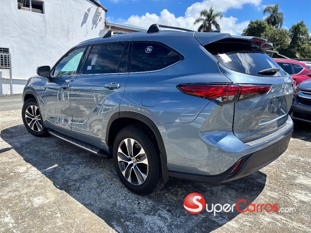 2022 Toyota Highlander XLE — foto 3 / 11