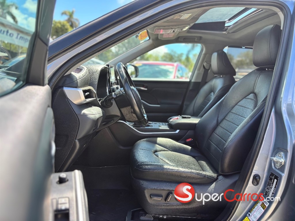 2022 Toyota Highlander XLE — foto 9 / 11
