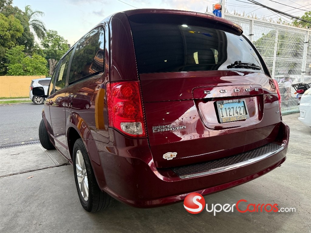 2019 Dodge Caravan SXT — foto 7 / 7