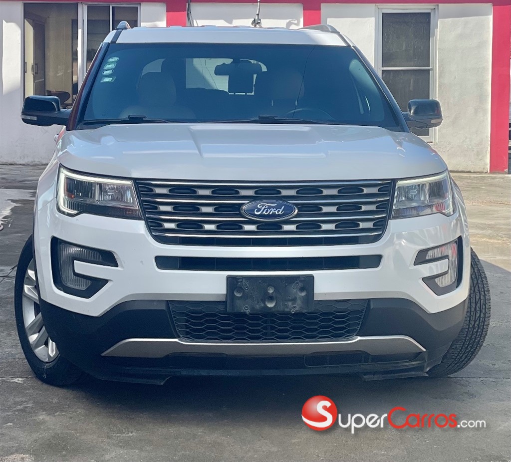2017 Ford Explorer XLT 4WD — foto 2 / 9