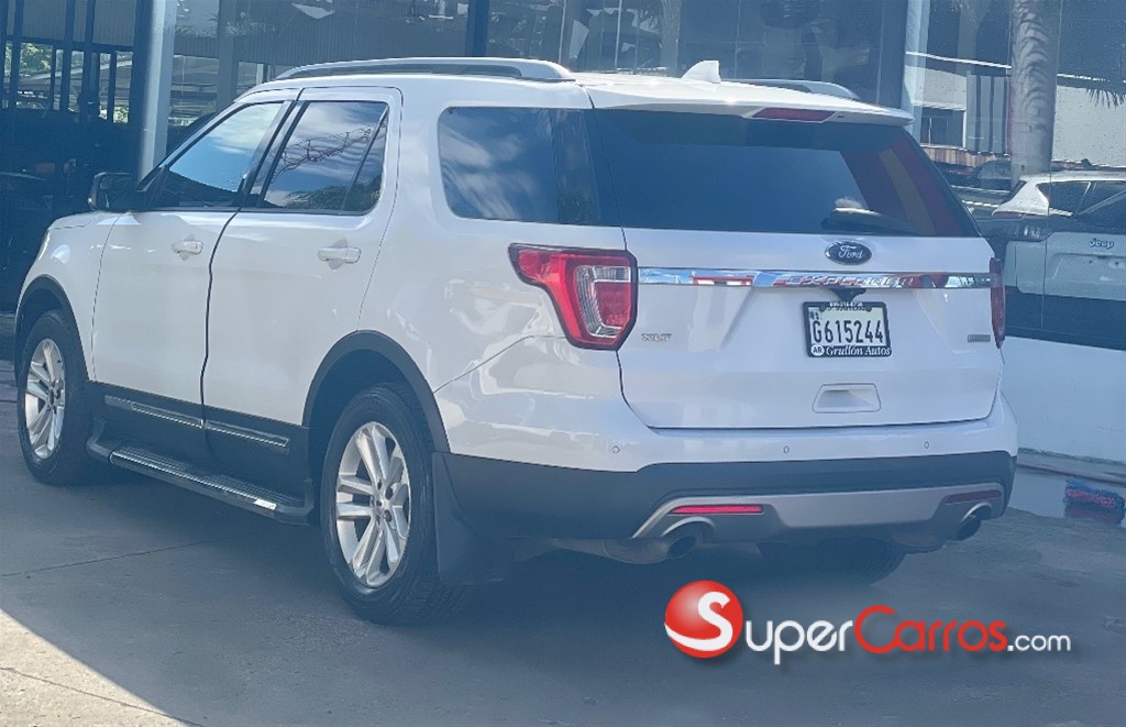 2017 Ford Explorer XLT 4WD — foto 5 / 9