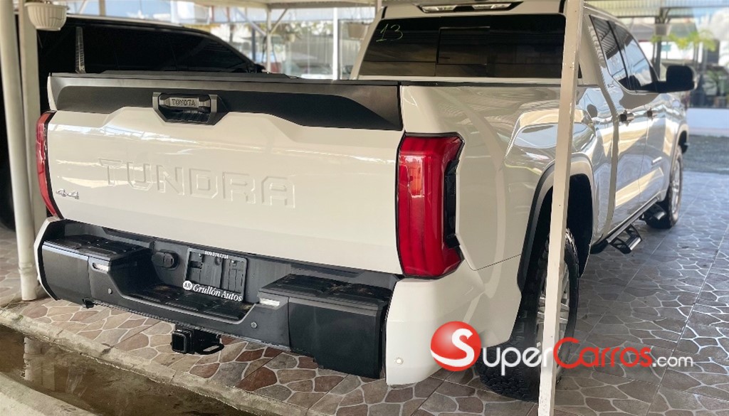 2022 Toyota Tundra SR5 — foto 2 / 8