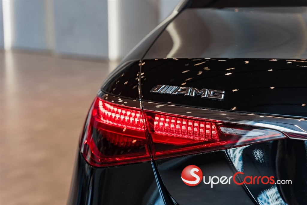 2025 Mercedes-Benz Clase S 63 E PERFORMANCE — foto 6 / 12