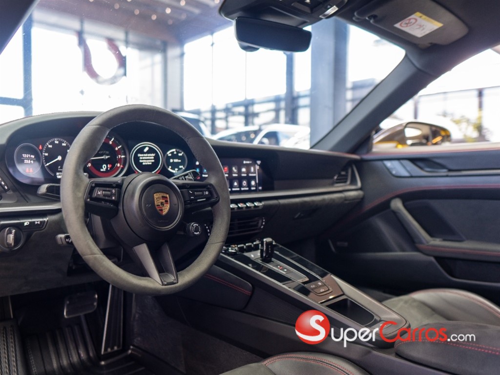 2024 Porsche 911 Carrera GTS — foto 10 / 10