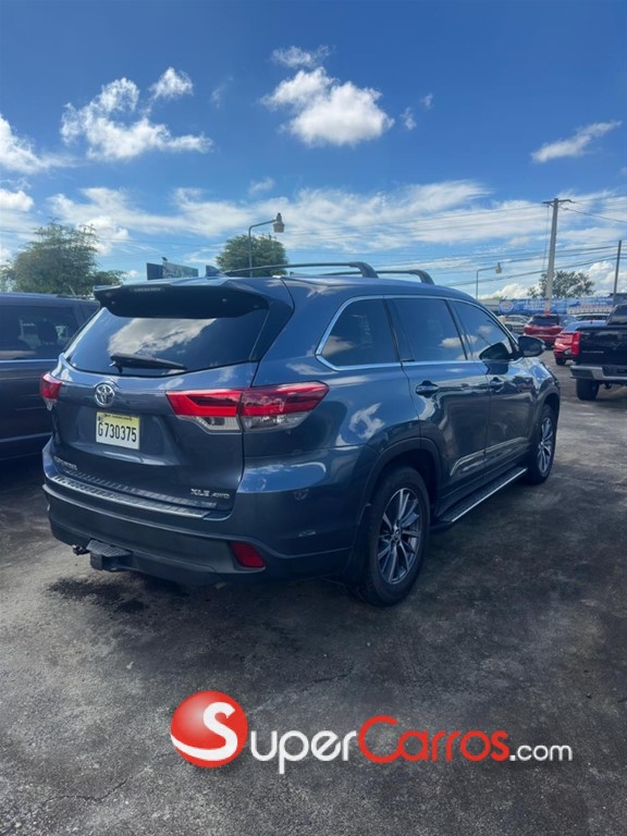 2019 Toyota Highlander XLE — foto 2 / 12