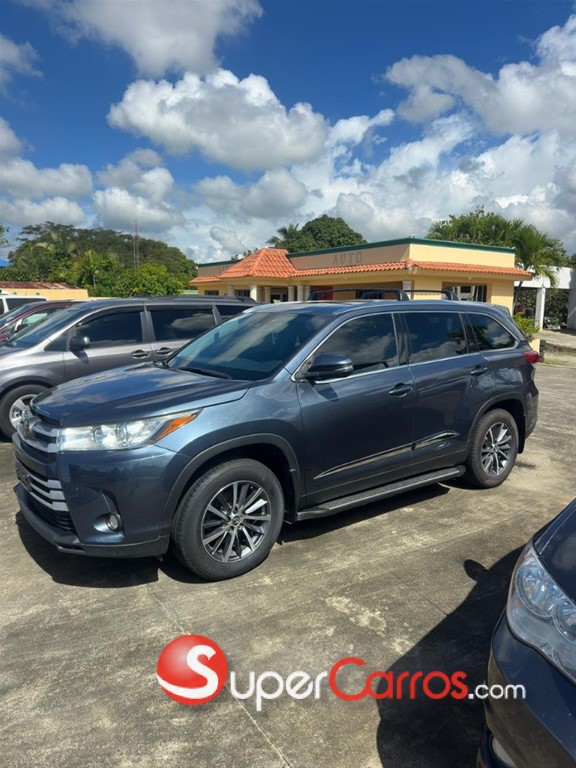 2019 Toyota Highlander XLE — foto 8 / 12