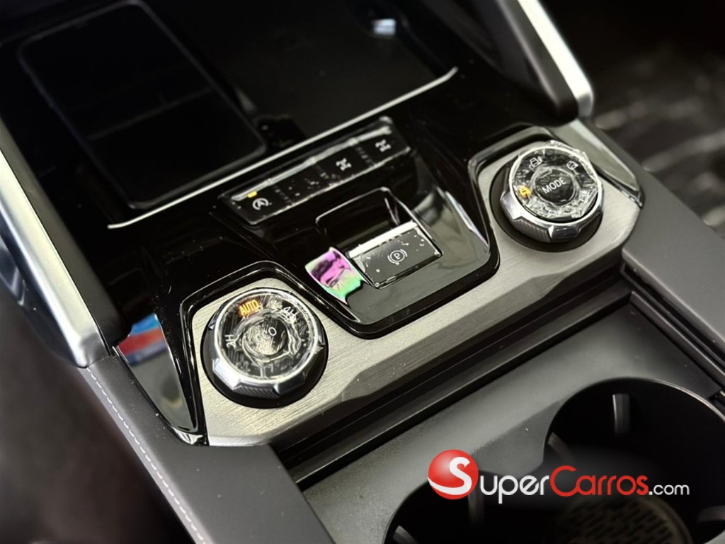 2026 Maxus D90 LUX — foto 9 / 12