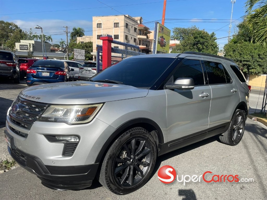 2018 Ford Explorer XLT — foto 3 / 10