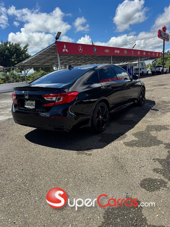 2018 Honda Accord LX — foto 4 / 8