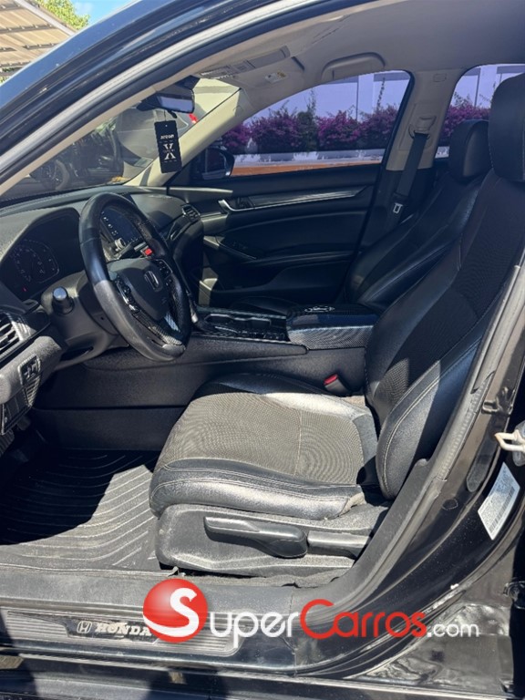 2018 Honda Accord LX — foto 7 / 8