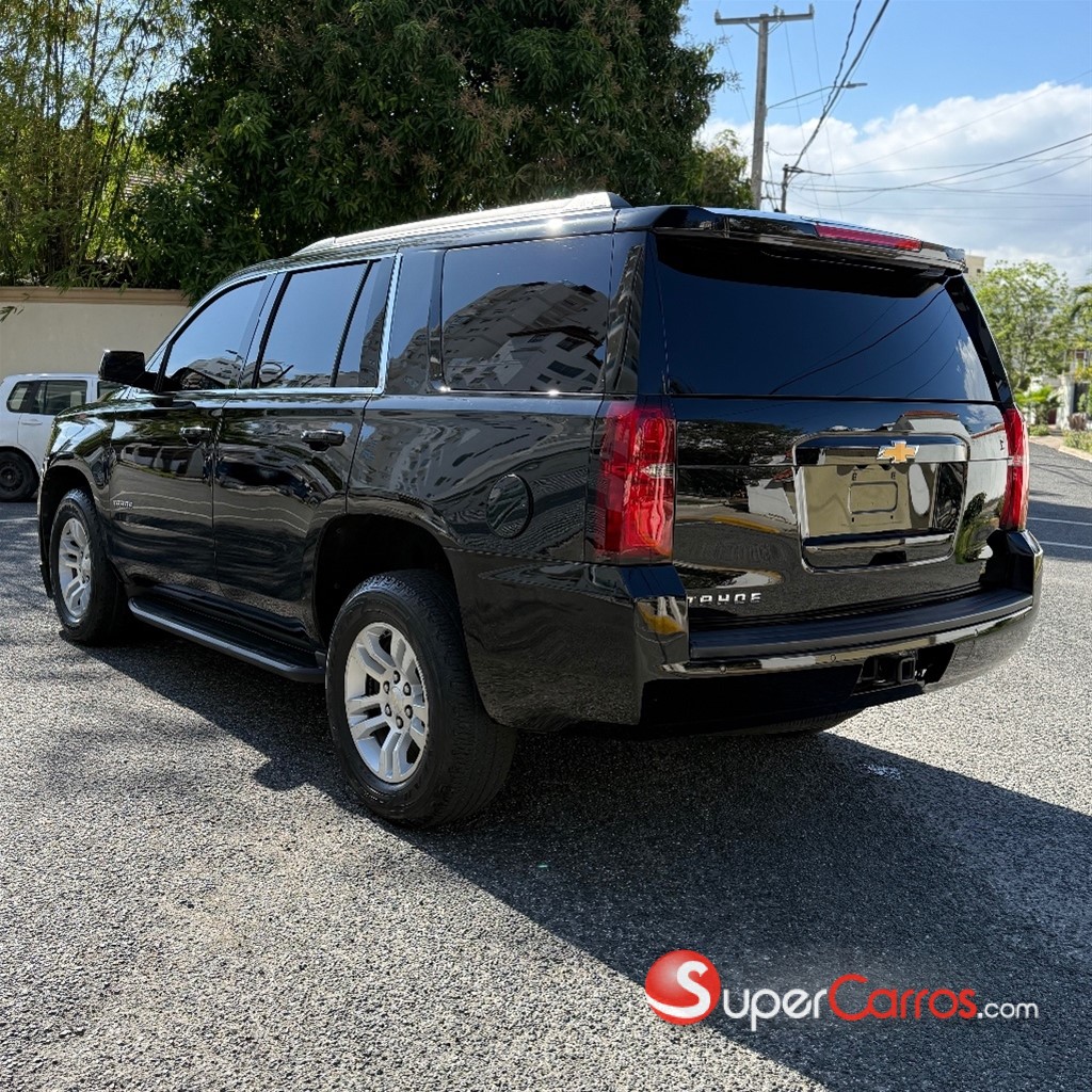 2019 Chevrolet Tahoe LT — foto 4 / 12