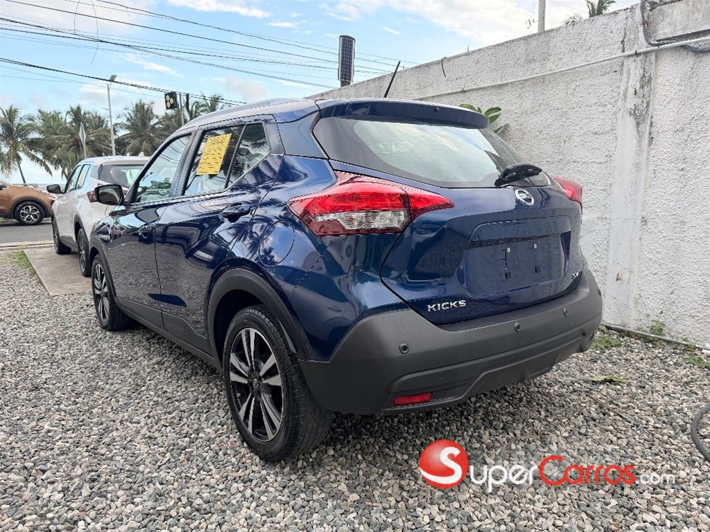 2020 Nissan Kicks SV — foto 2 / 8