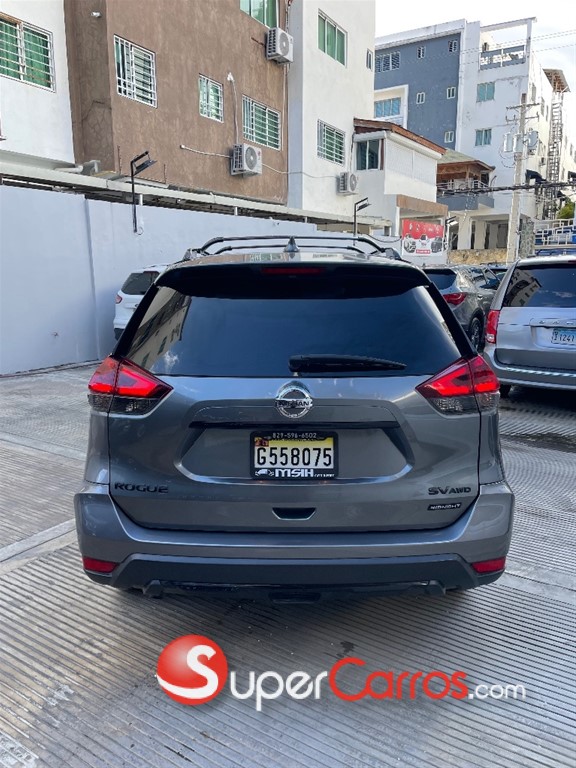 2018 Nissan Rogue MIDNIGHT — foto 5 / 12