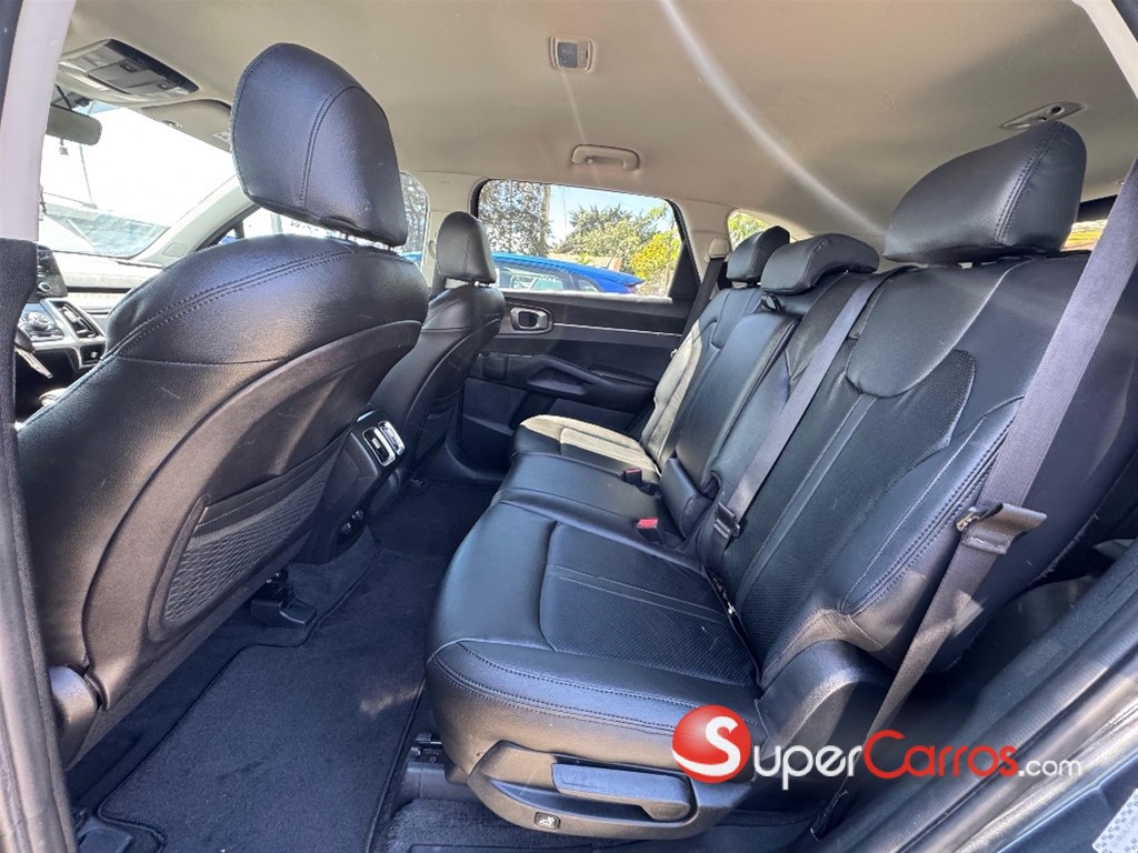 2021 Kia Sorento — foto 8 / 11