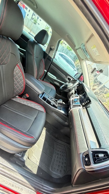 2023 Kia Sorento Luxury — foto 5 / 12