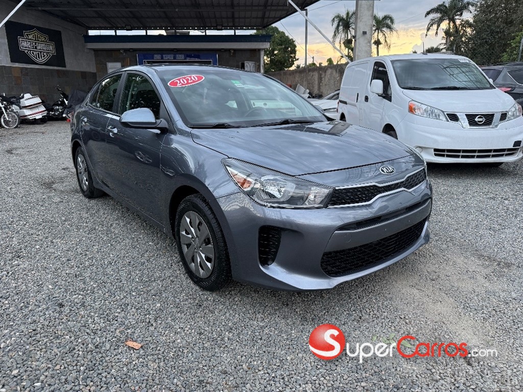 2020 Kia Rio — foto 3 / 10
