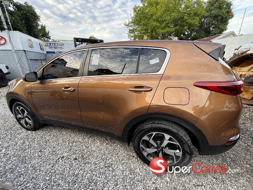 2020 Kia Sportage — foto 8 / 12