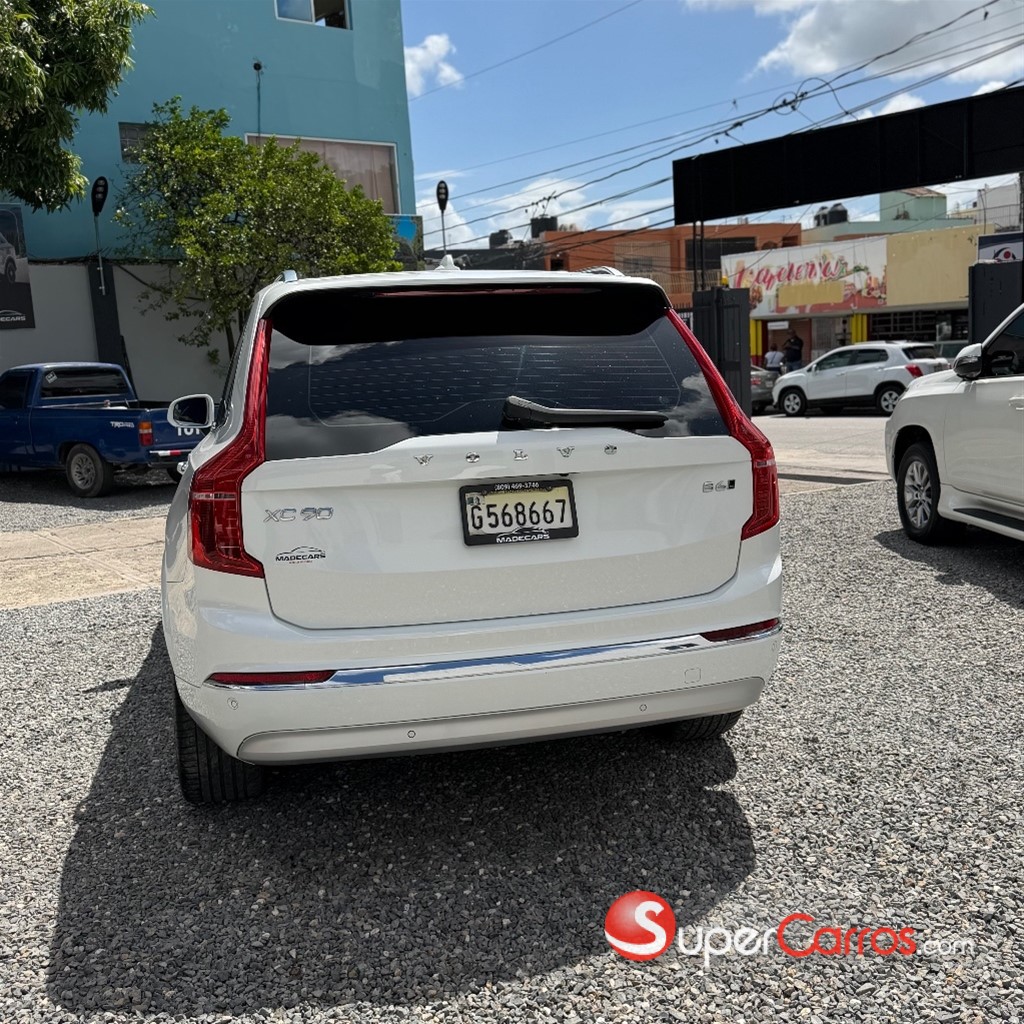 2022 Volvo XC90 B6 — foto 5 / 10