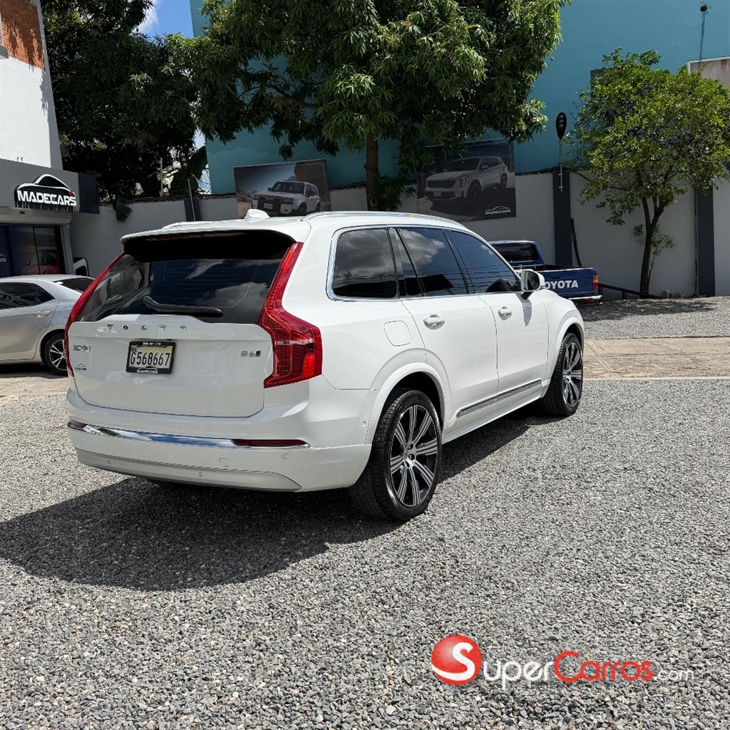 2022 Volvo XC90 B6 — foto 6 / 10