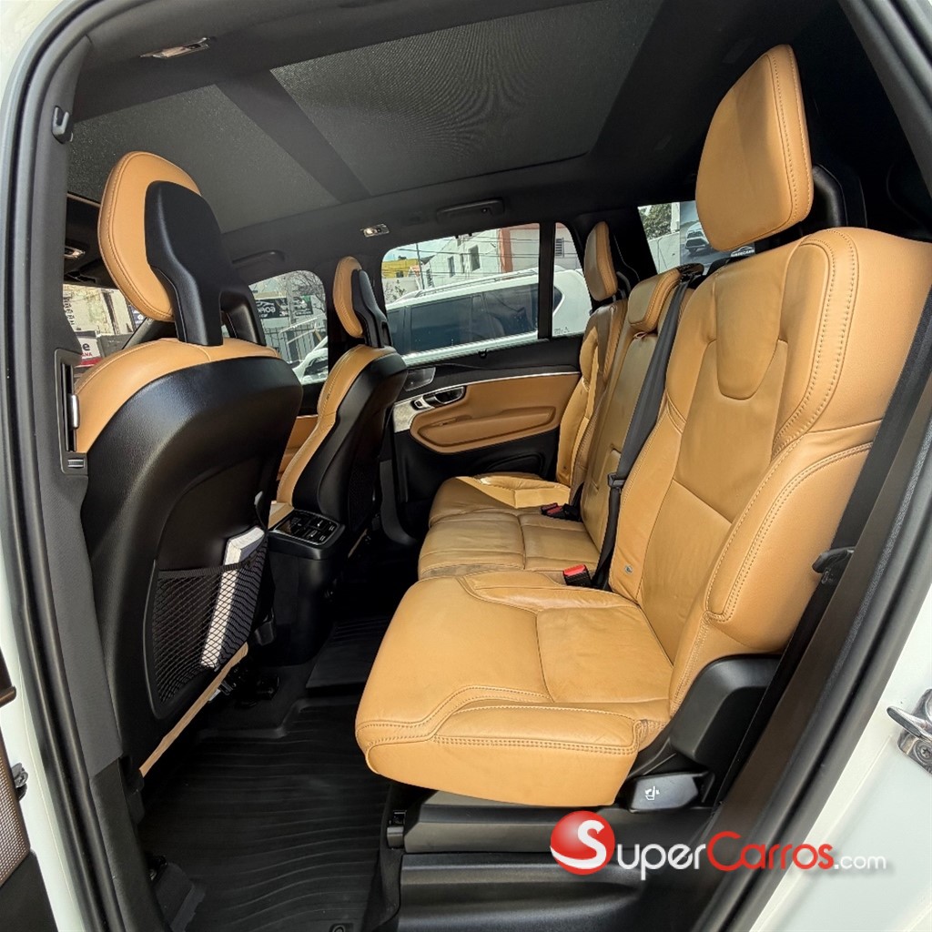 2022 Volvo XC90 B6 — foto 7 / 10