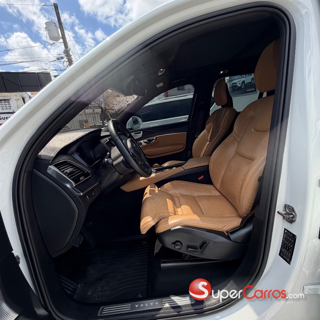 2022 Volvo XC90 B6 — foto 10 / 10