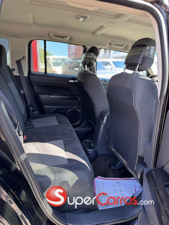 2017 Jeep Patriot Latitude — foto 7 / 10