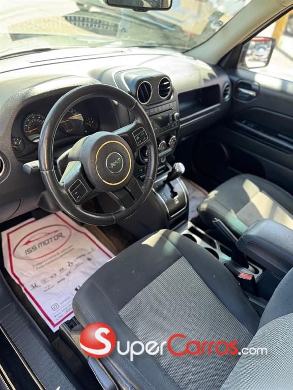 2017 Jeep Patriot Latitude — foto 9 / 10