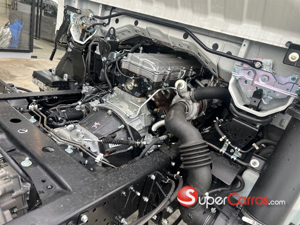 2026 Isuzu NPS 14 Pies — foto 8 / 9