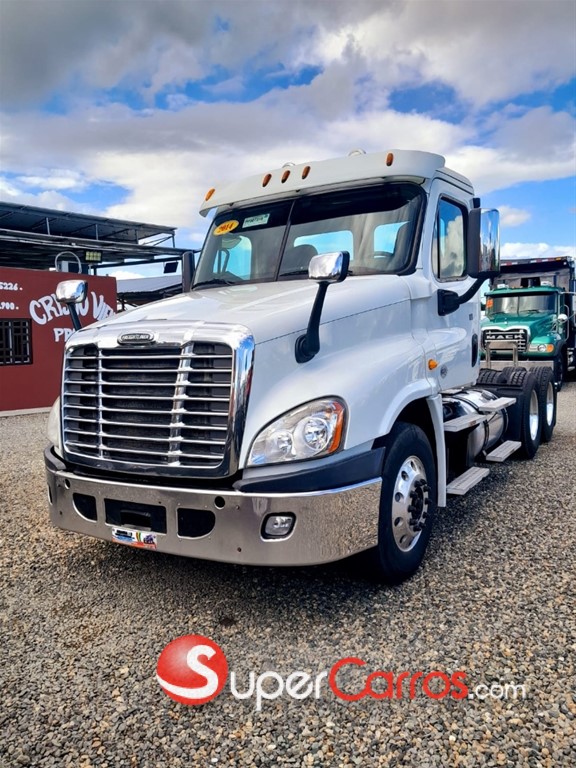 2014 Freightliner Cabezote