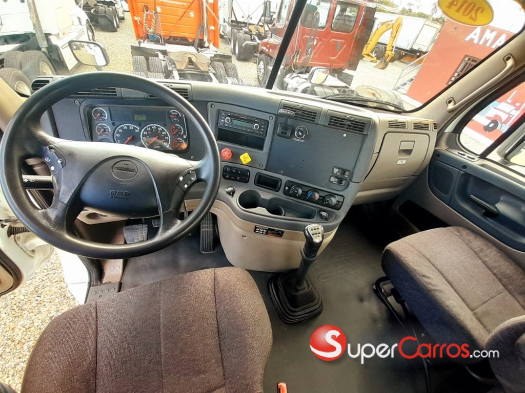2014 Freightliner Cabezote — foto 2 / 8
